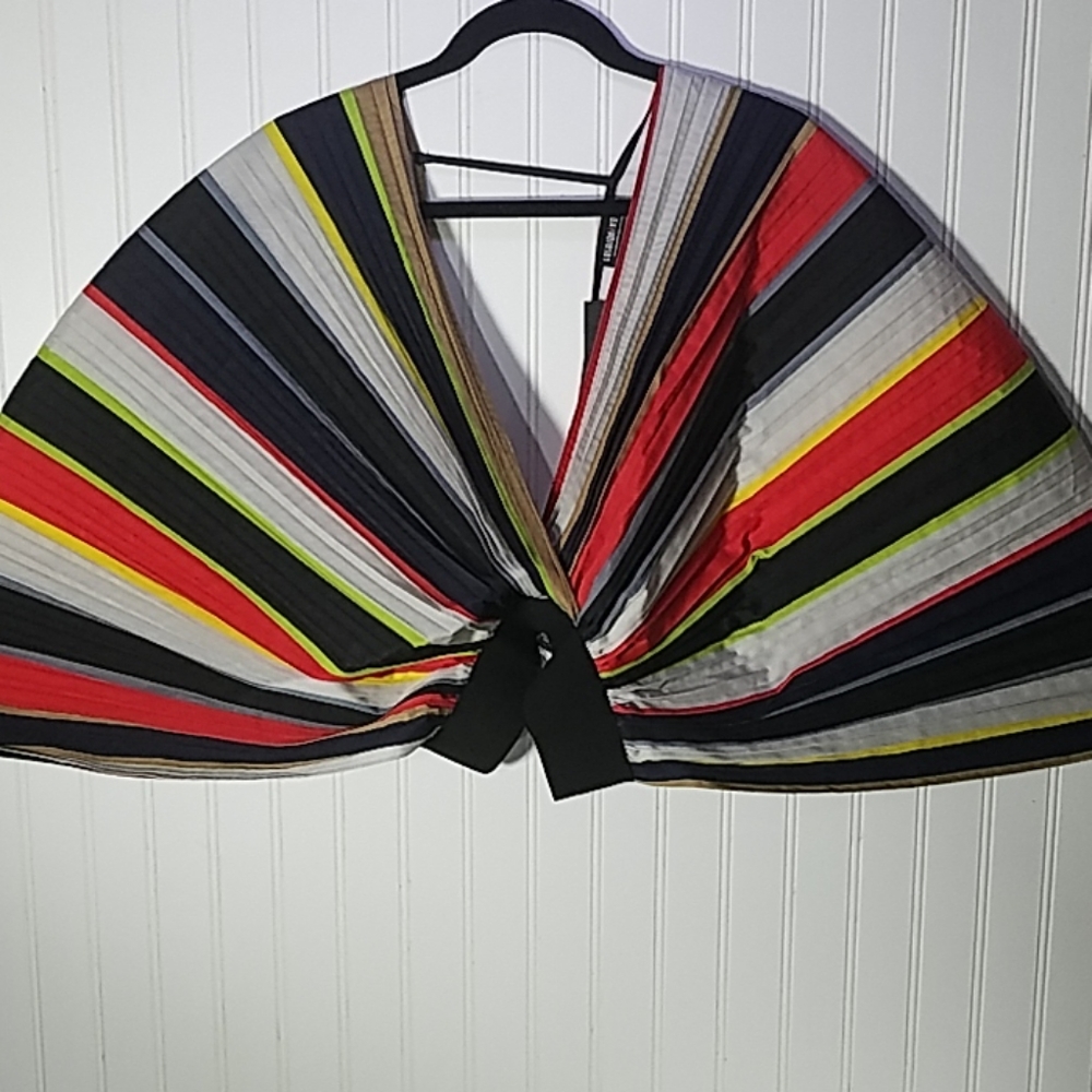 SOLD ON EBAY NWT Fashion Nova Kimono Sleeve Crop - Picture 8 of 8